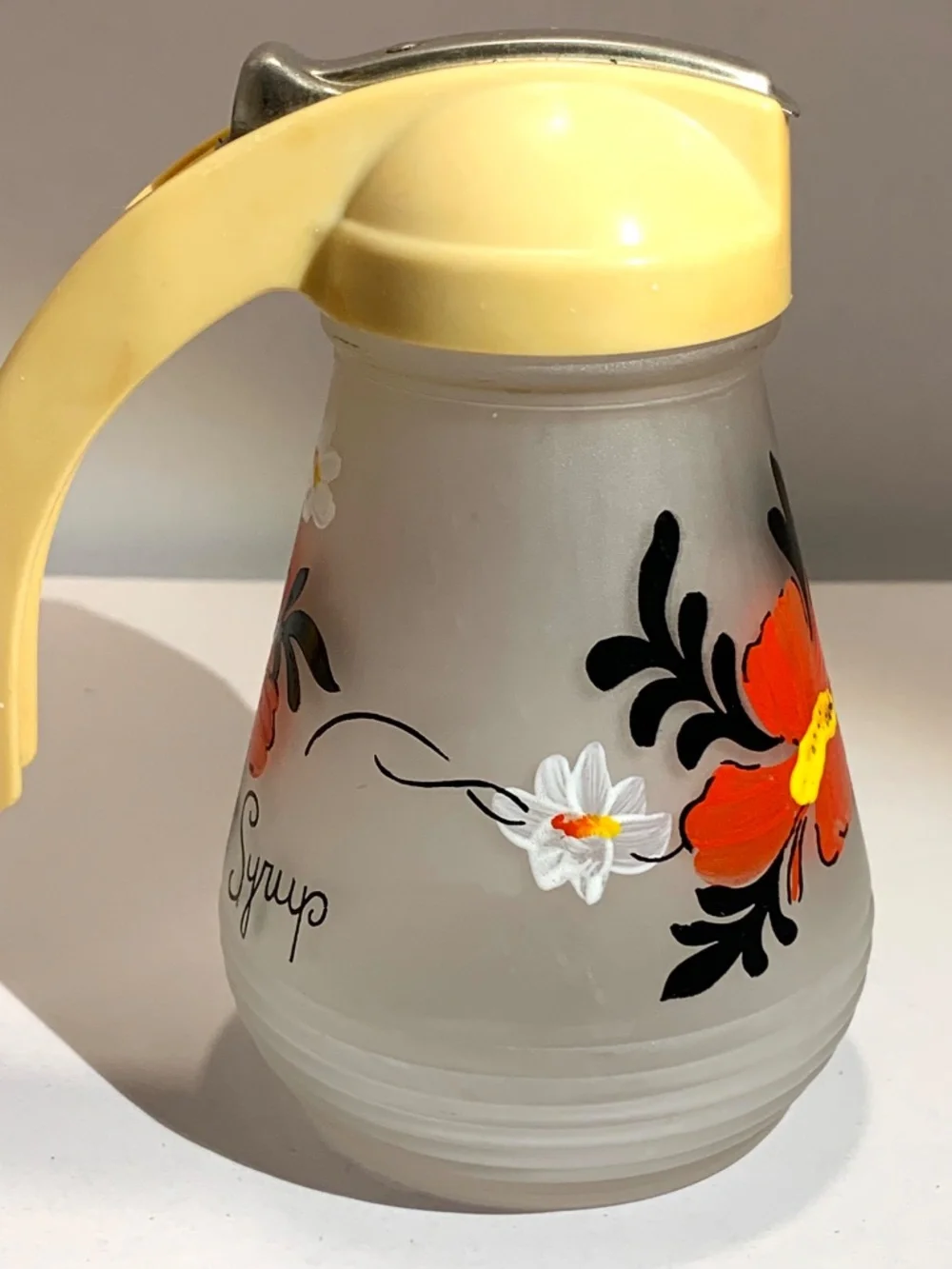 VTG HAZEL ATLAS FROSTED GLASS SYRUP Dispenser w/Handpainted Floral Design & Lid